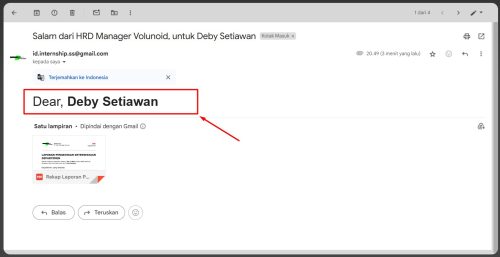 Hasil email merge yang telah di kustomisasi dengan huruf besar dan tebal